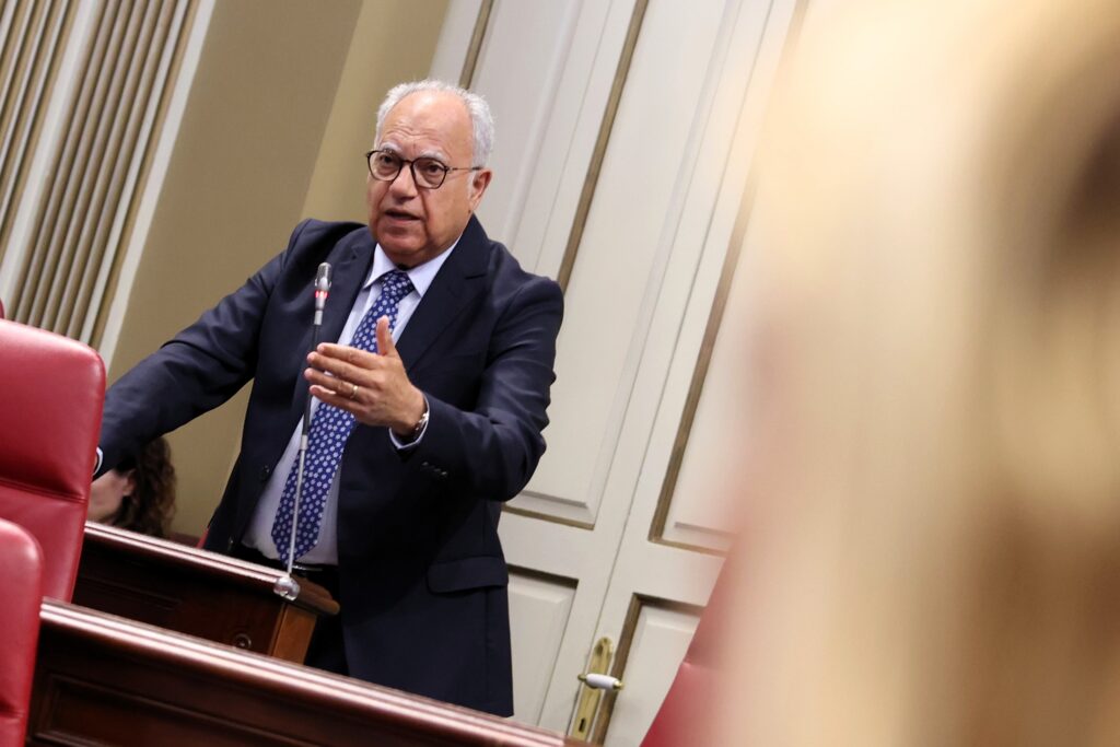 Casimiro Curbelo, portavoz del Grupo Parlamentario Agrupación Socialista Gomera (ASG)