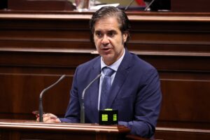 El portavoz adjunto del Grupo Parlamentario Agrupación Socialista Gomera, Jesús Ramos, durante una reciente intervención en la Cámara autonómica.
